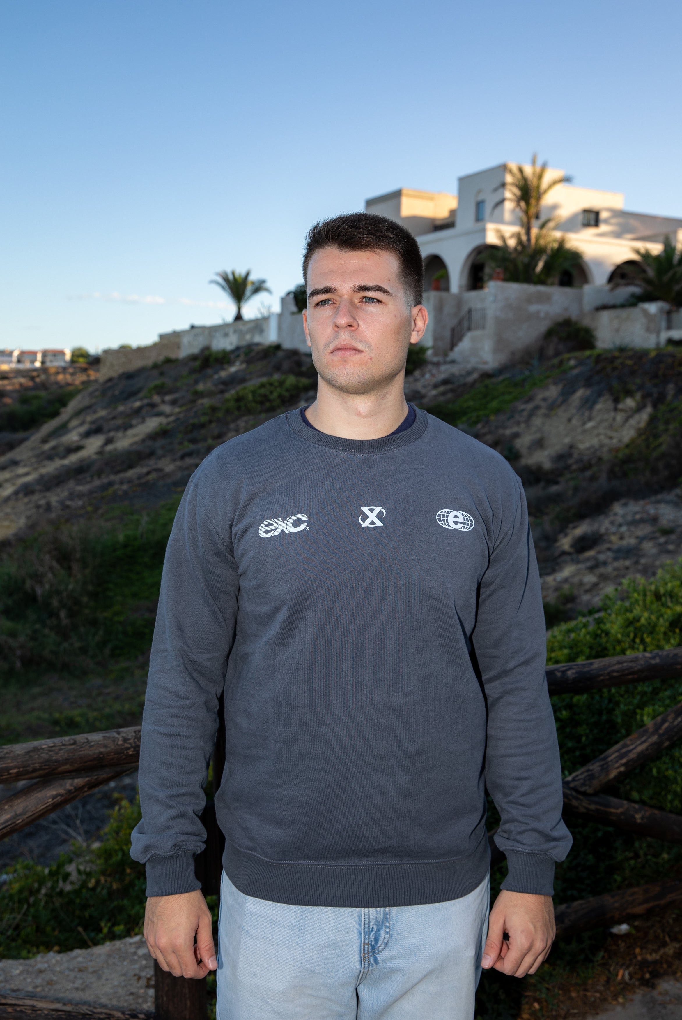 Global X Crewneck Dark Gray