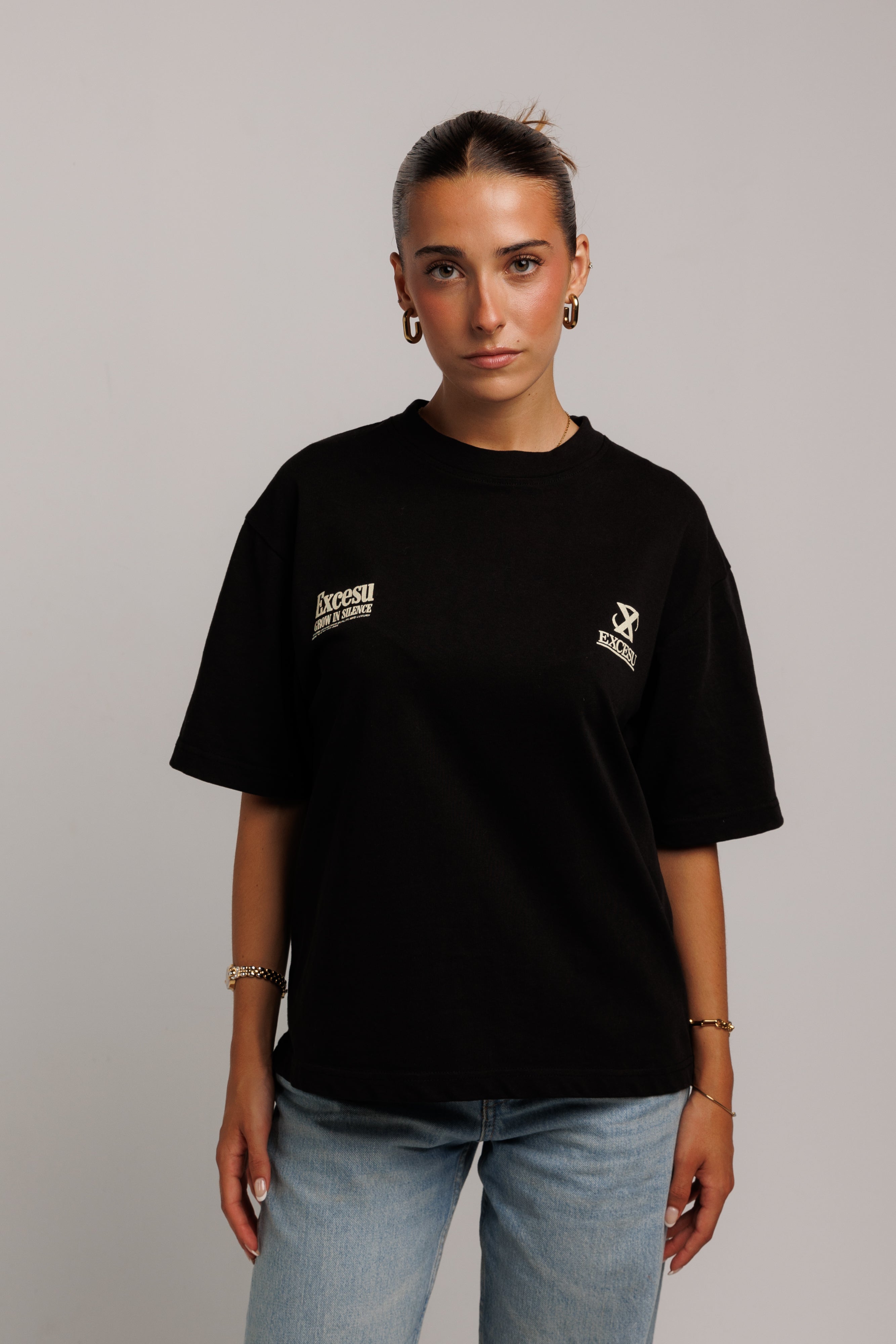 Camiseta negra Crecer en Silencio