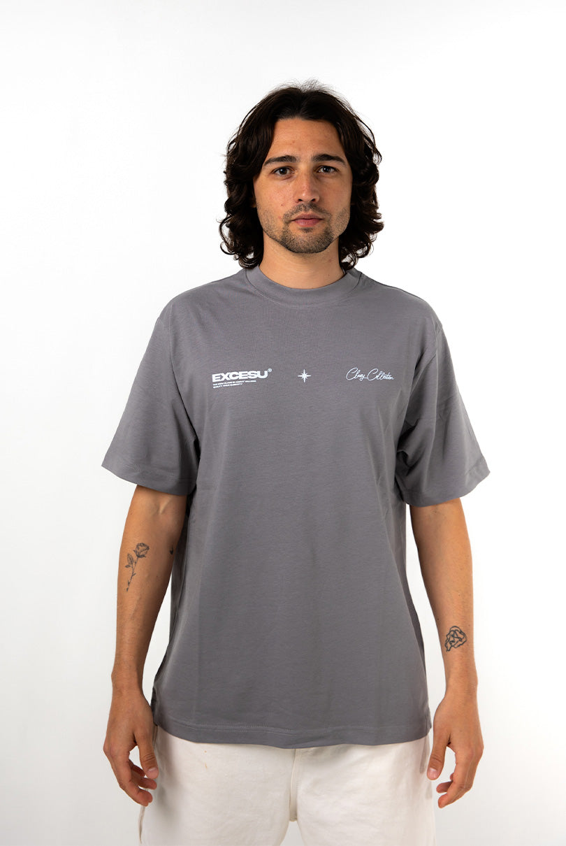 Camiseta Gris Oscuro Oversized Star Excesu