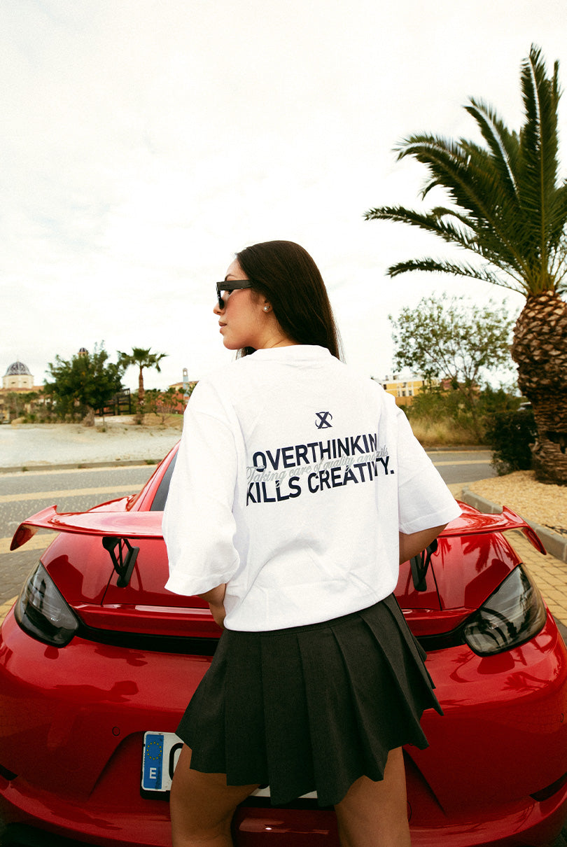 Camiseta Blanca Overthinking Excesu